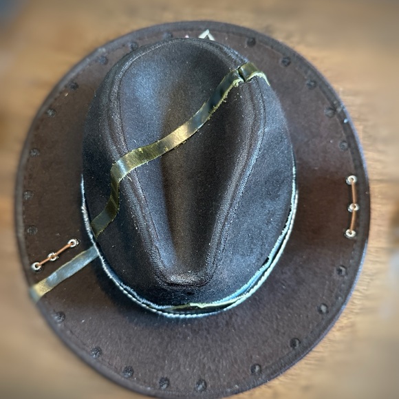 The Liberty Hat - Picture 3 of 3